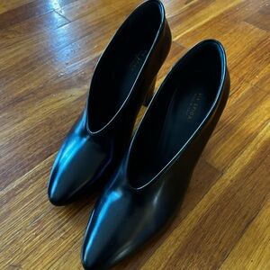 Via Spiga Sleek Black Heels